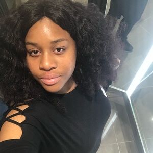 Meet your Posher, Chanelle